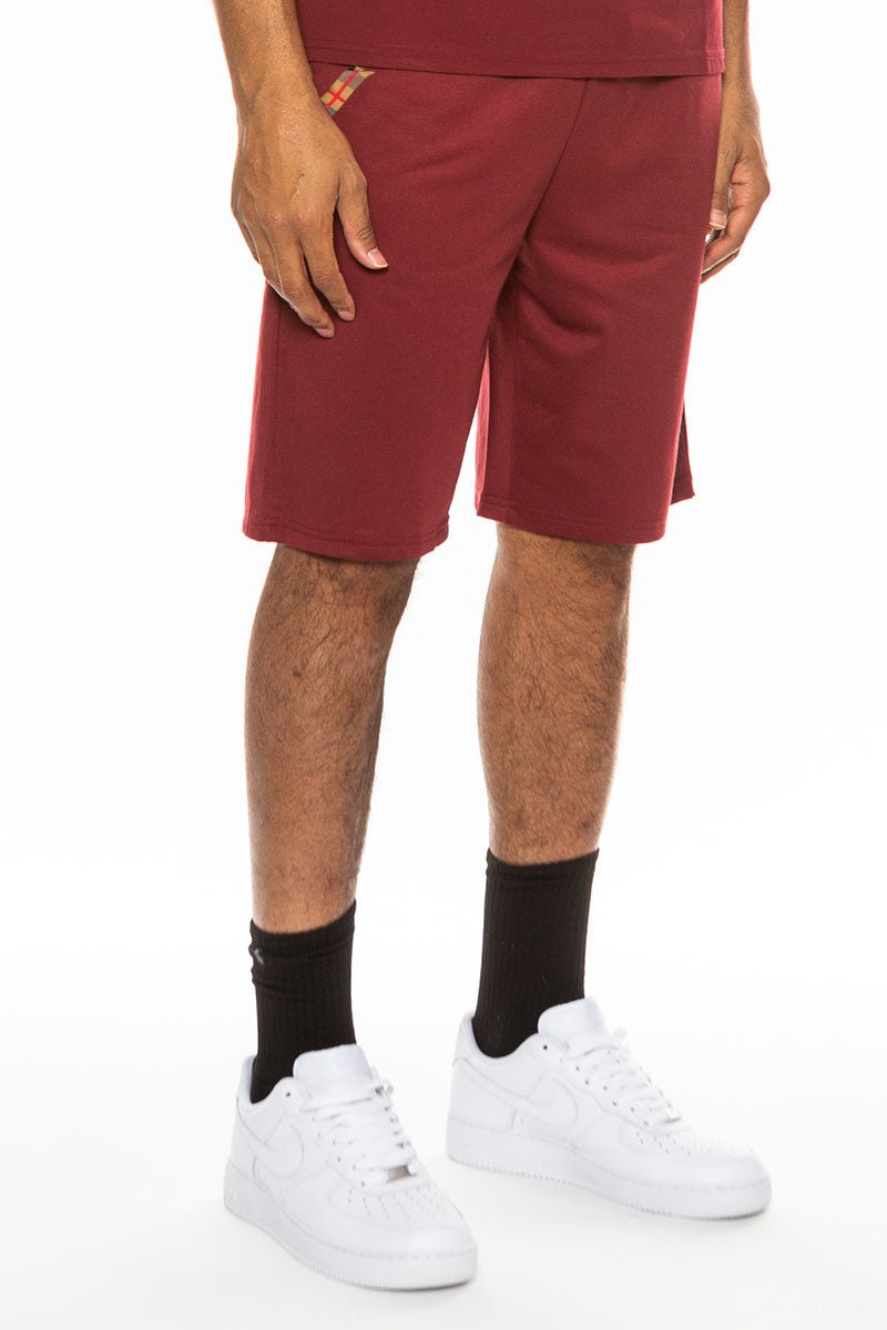 Men’s casual shorts with plaid accents and classic fit color burgundy